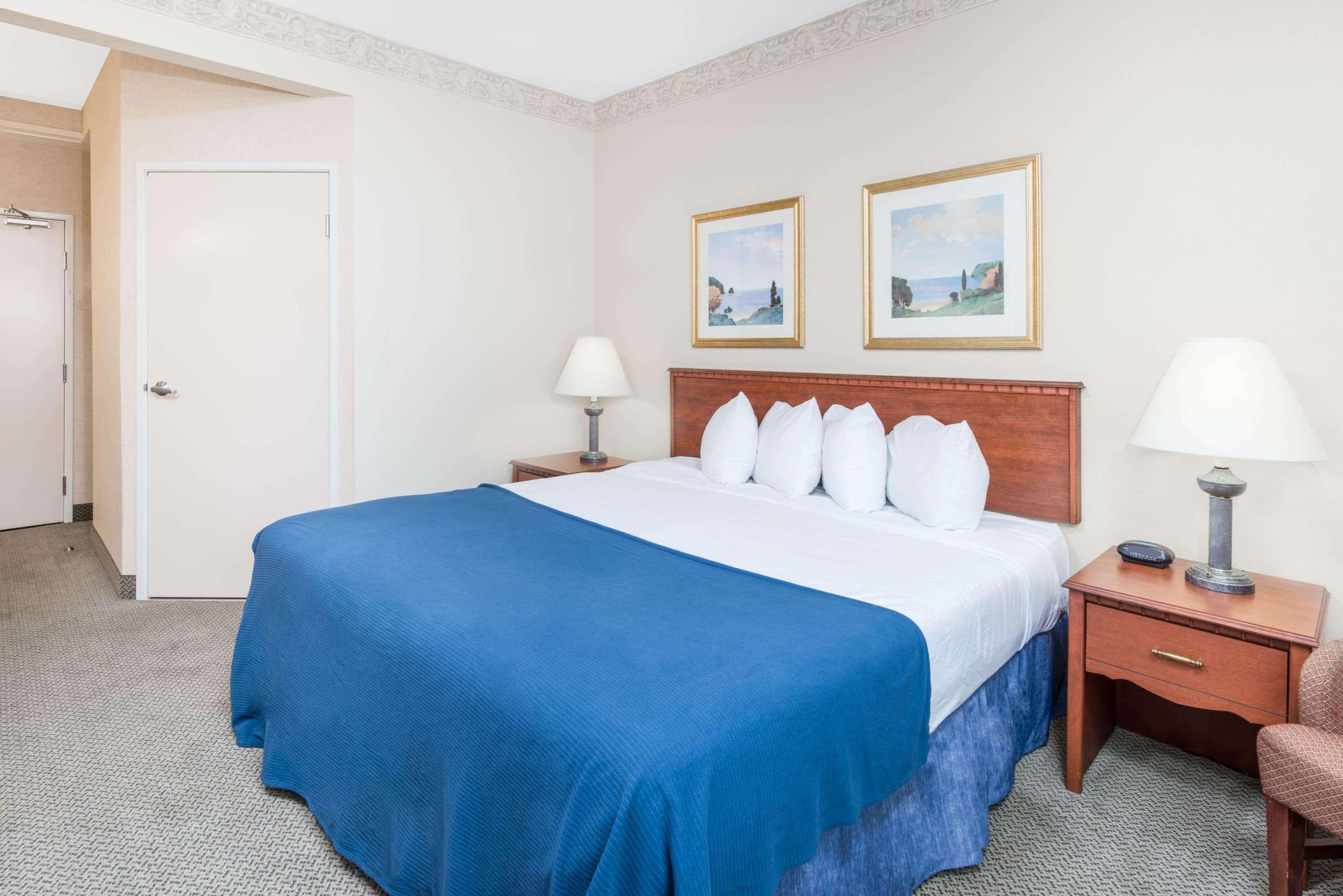 Baymont By Wyndham Ft. Leonard/Saint Robert Hotel Buitenkant foto