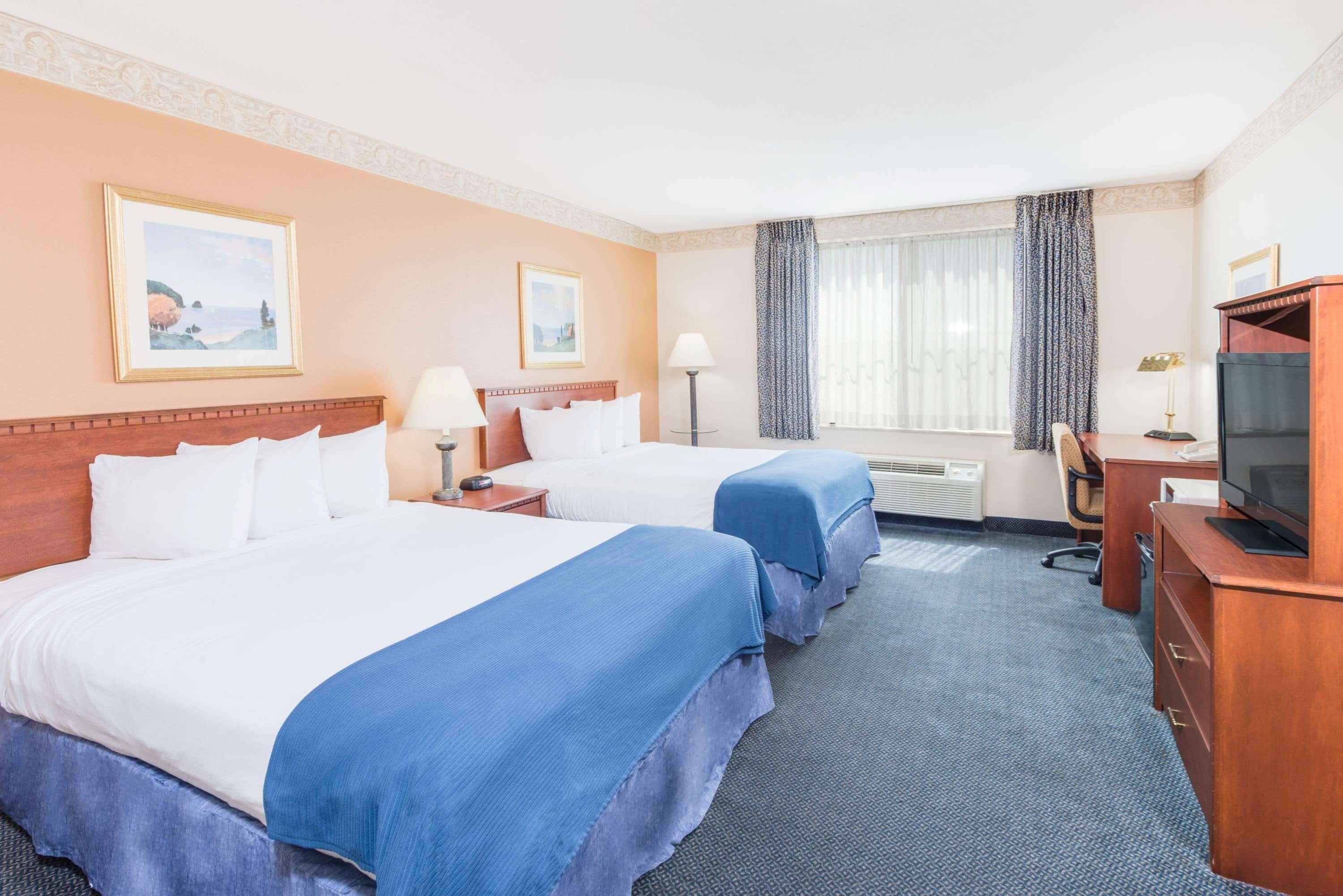 Baymont By Wyndham Ft. Leonard/Saint Robert Hotel Buitenkant foto