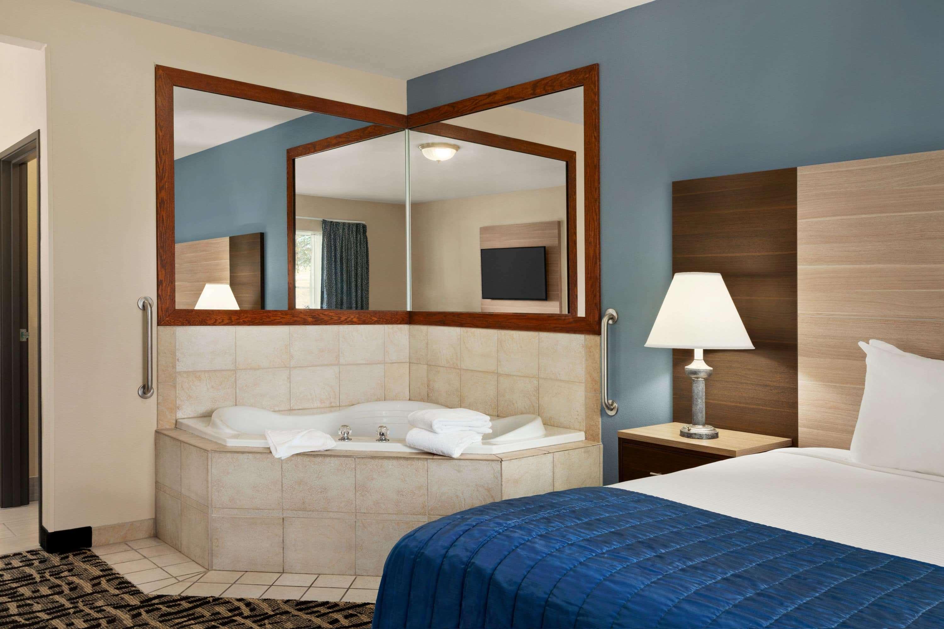 Baymont By Wyndham Ft. Leonard/Saint Robert Hotel Buitenkant foto