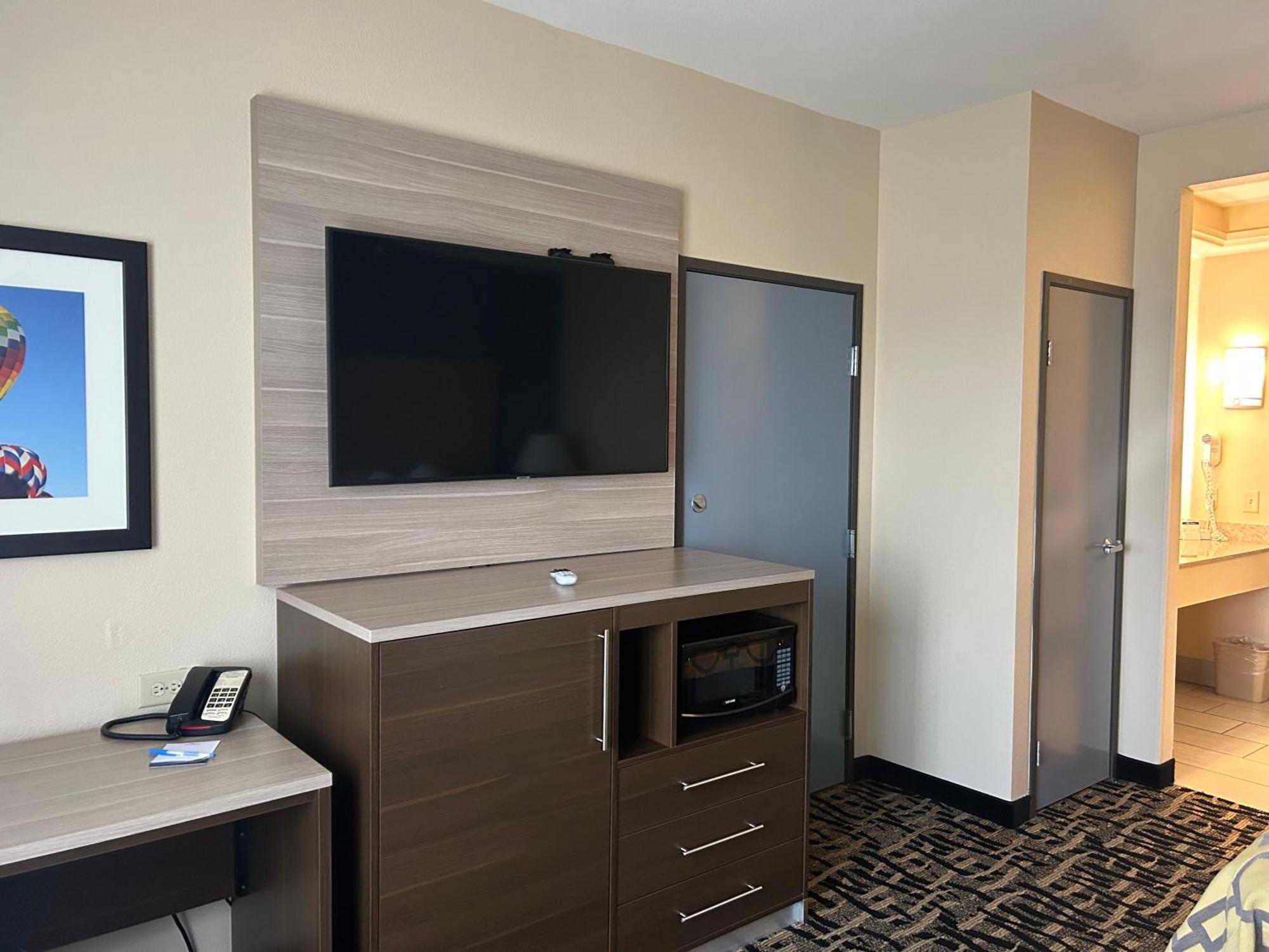 Baymont By Wyndham Ft. Leonard/Saint Robert Hotel Buitenkant foto