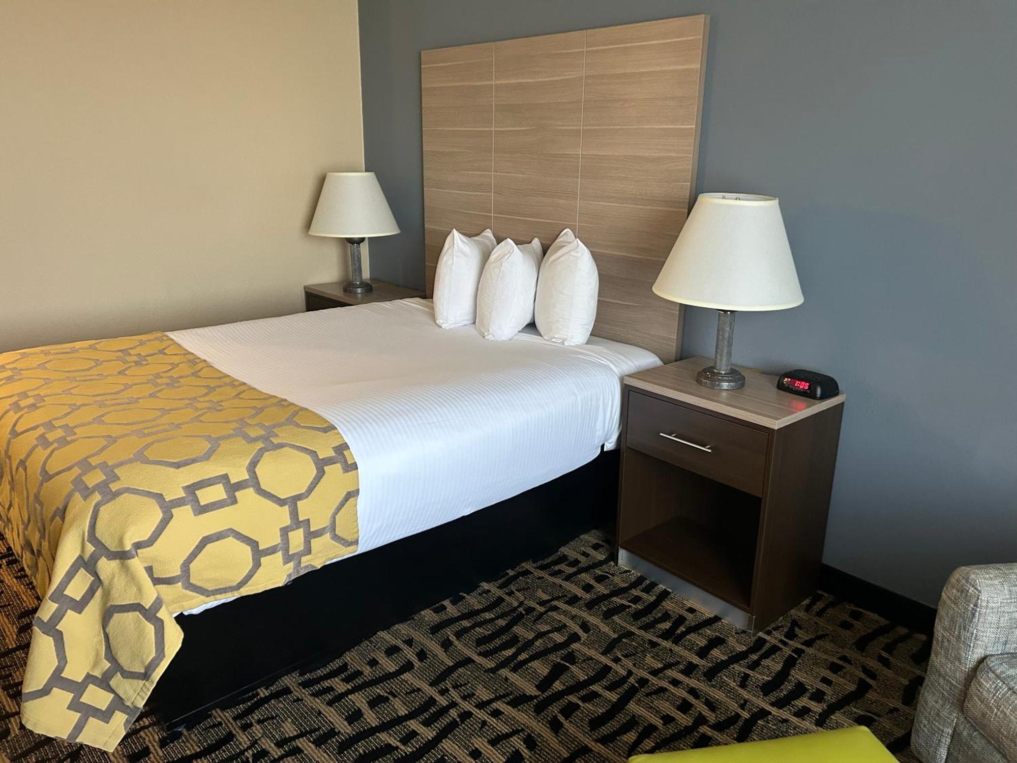 Baymont By Wyndham Ft. Leonard/Saint Robert Hotel Buitenkant foto