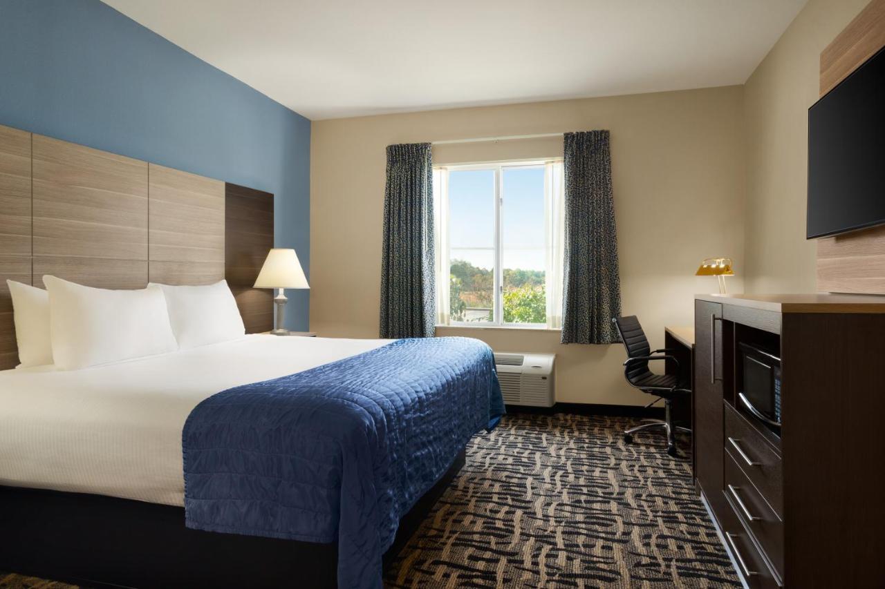 Baymont By Wyndham Ft. Leonard/Saint Robert Hotel Buitenkant foto